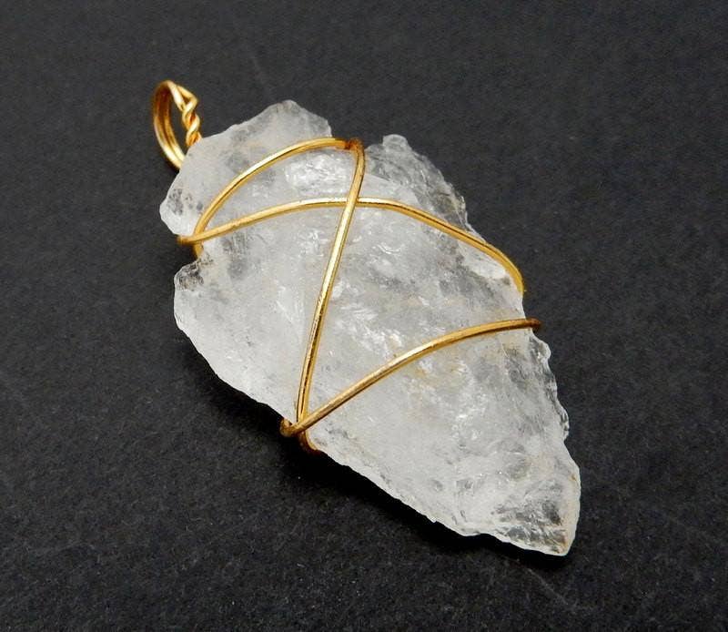 Crystal Quartz Arrowhead Pendant Wire Wrapped Gold Tone Arro: 1